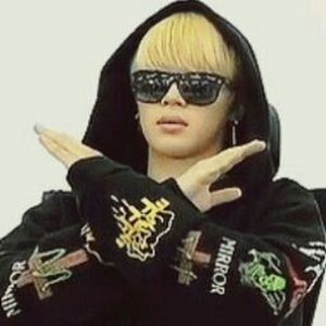 Meet your Posher, Kam